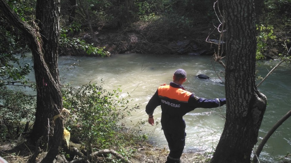 МЧС РК: Сотрудники ГКУ РК «КРЫМ-СПАС» осуществляют мониторинг русел рек в зонах своей ответственности