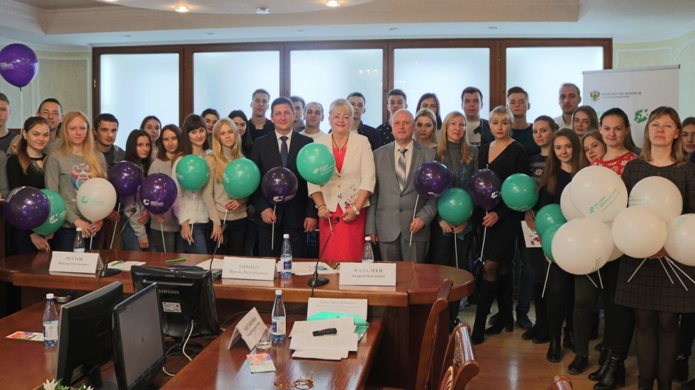 В около 340 мероприятиях по финансовой грамотности в республике приняли участие более 8 тысяч крымских школьников и студентов – Ирина Кивико