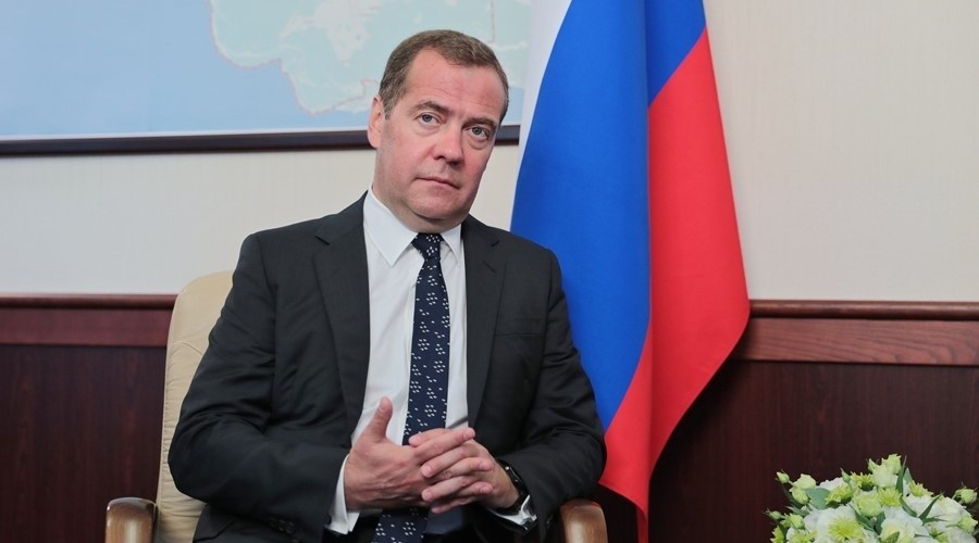 Медведев сомневается в существовании Украины через два года