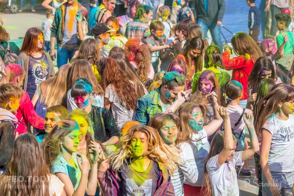 Фестиваль красок в Феодосии, май 2018 #11066