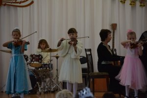 Фото новогоднего концерта в музыкальной школе №1 Феодосии #6331
