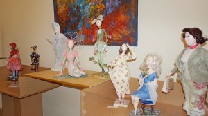 Выставка авторской куклы «Кукольный дворик»