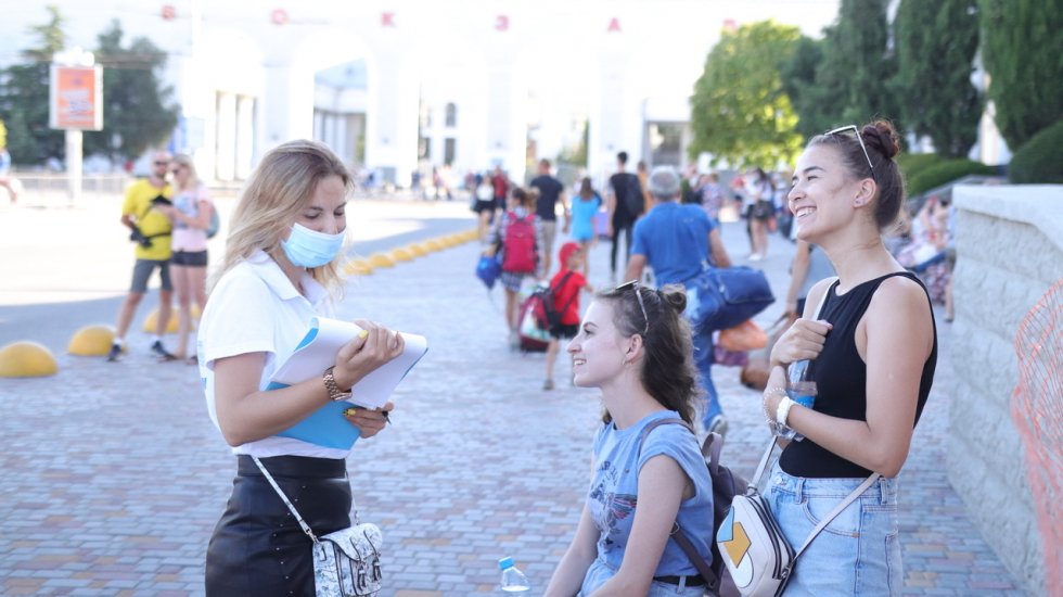 За два месяца опрошено более 3 тысяч гостей Крыма в рамках исследования Минкурортов РК