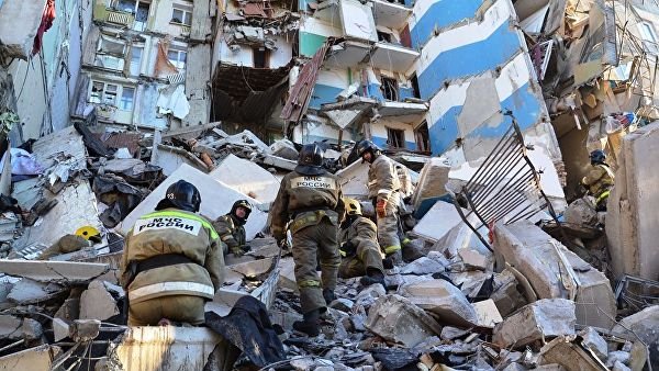 Взрыв газа в Магнитогорске: восемь погибших и угроза обрушения здания