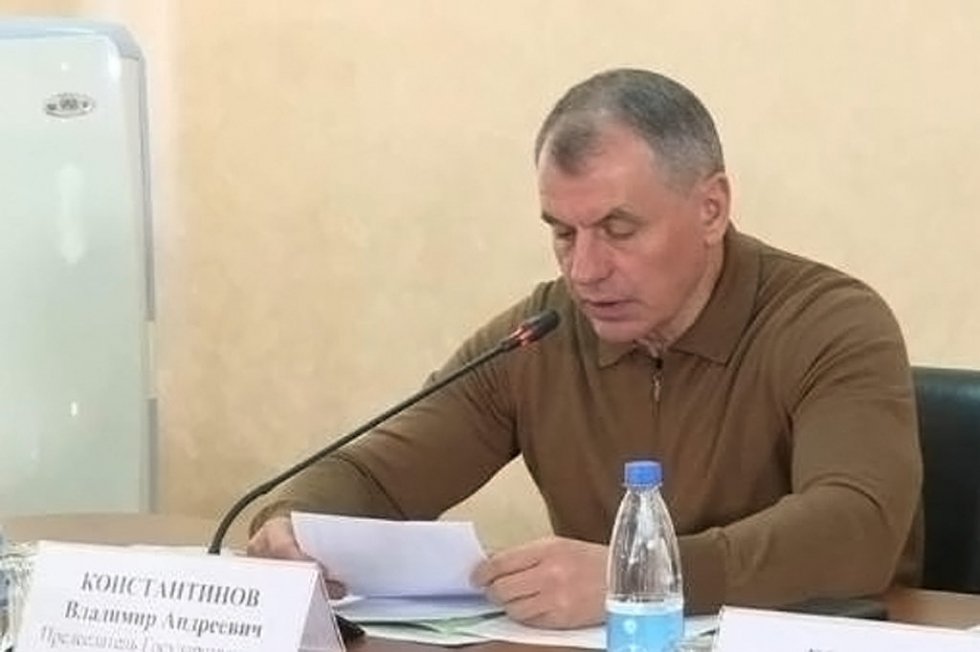 Владимир Константинов поручил волонтерскому центру сосредоточиться на мониторинге цен в крымских аптеках
