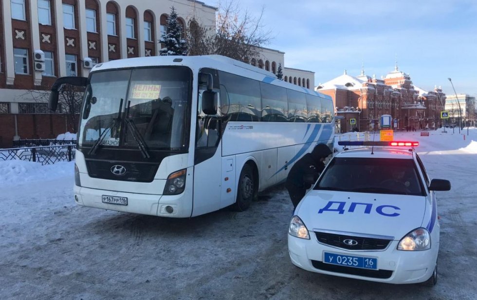 В Республике Крым инспекторами ГИБДД проводятся масштабные рейды, направление на пресечение фактов нелегальных пассажирских перевозок