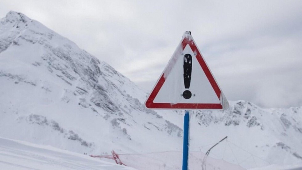 МЧС РК предупреждает об угрозе схода снежных лавин на территории Республики Крым