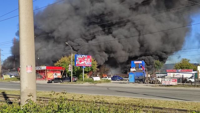 В Новосибирске горит АЗС: четверо пострадавших в больнице