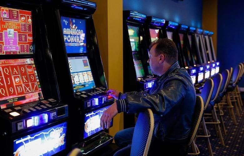 Правоохранители в Крыму закрыли сеть подпольных казино с доходом в 1 млрд рублей