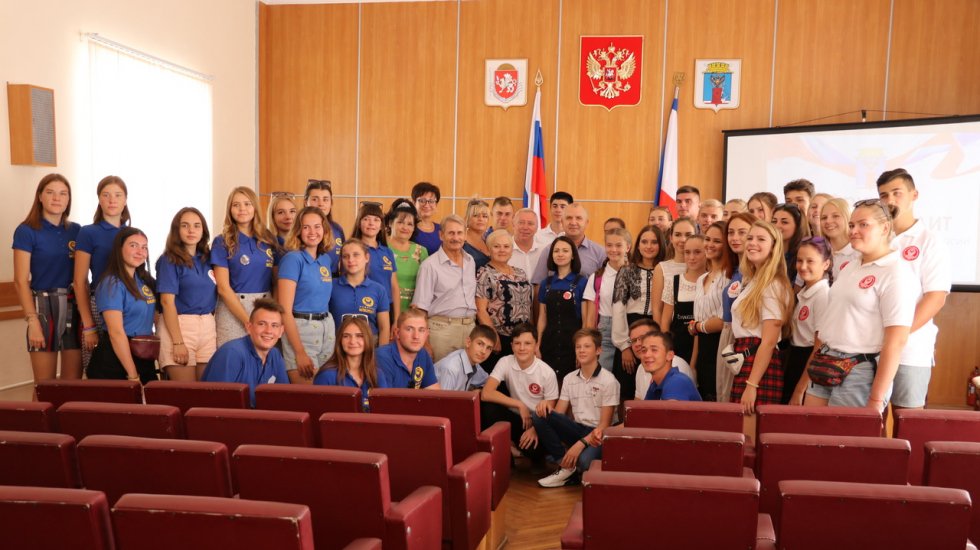 Феодосию посетила делегация из города-побратима Курска