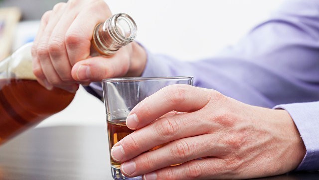У бутлегеров в Крыму изъяли 3 тыс. литров смертельно опасного алкоголя