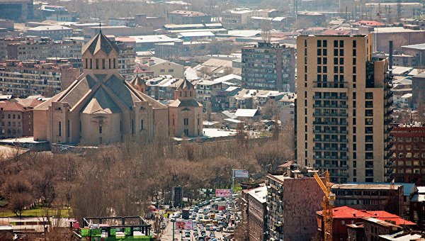 В Армении из-за коронавируса ввели карантин до середины января