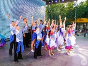 Фото концерта на День города 2017 и юбилей Айвазовского в Феодосии #2075...