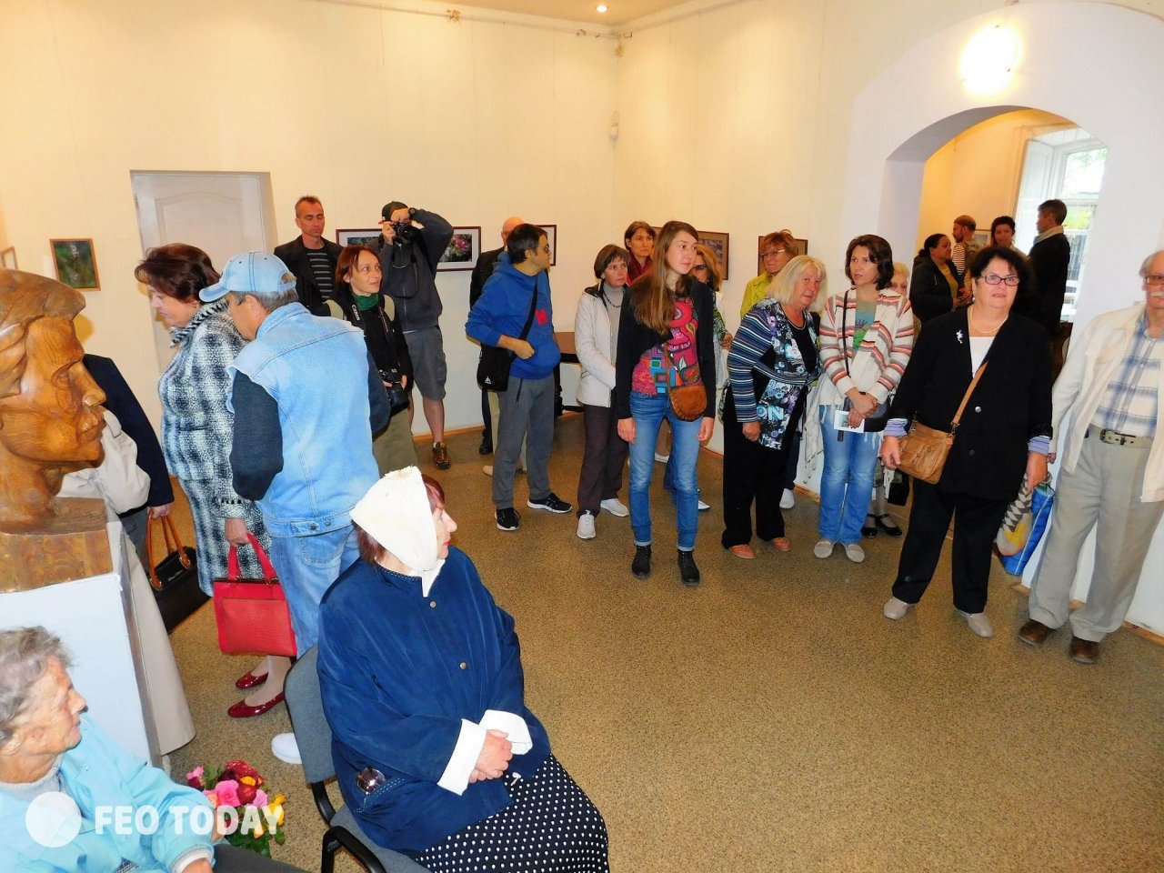 Фото открытия фотовыставки Евгения Белякова в Феодосии #5352