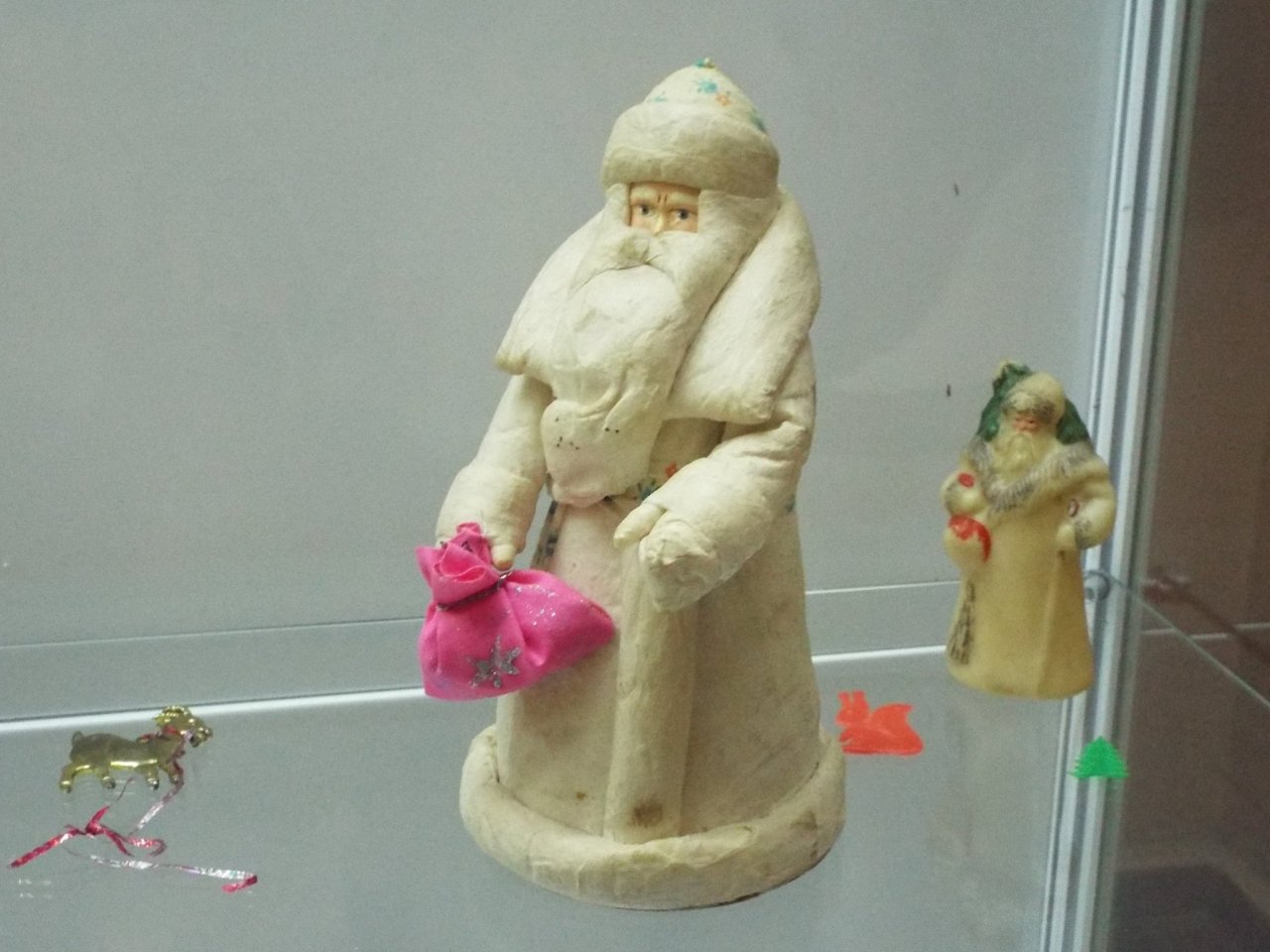 Фото выставки «Дед мороз из нашего детства» в Феодосии #6454
