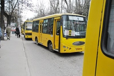 Власти и перевозчики обсуждают новую цену проезда в маршрутках Симферополя
