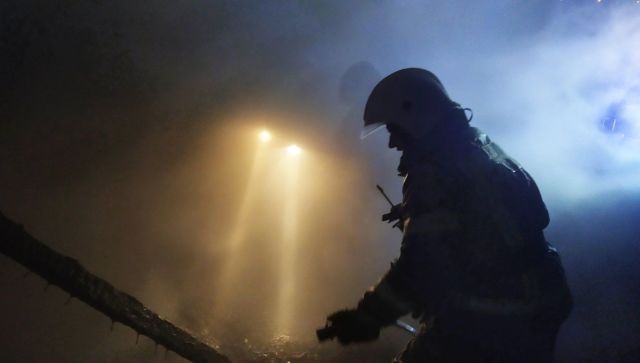 В центре Симферополя ночью дотла сгорел магазин