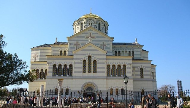 В храмах Севастополя установили терминалы для пожертвований