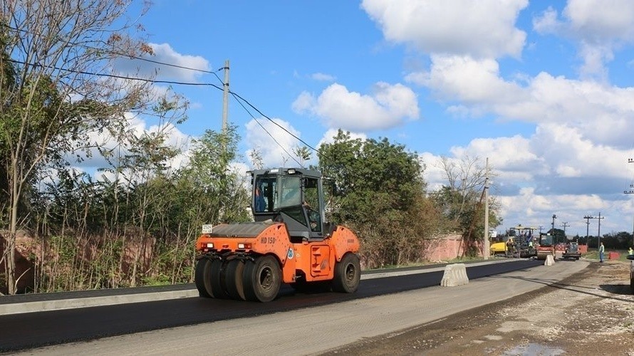 Минтранс РК: Одновременно в нескольких районах Керчи ведутся работы по ремонту дорог