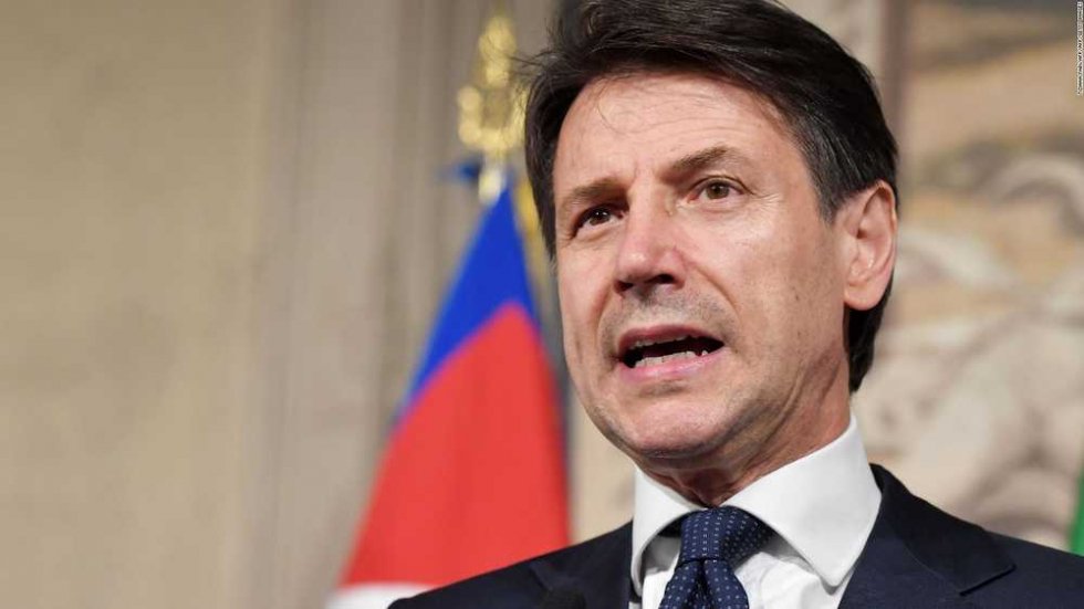 Итальянский министр призвал отменить антироссийские санкции