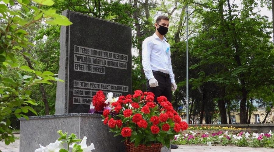 Власти Крыма почтили память жертв депортации
