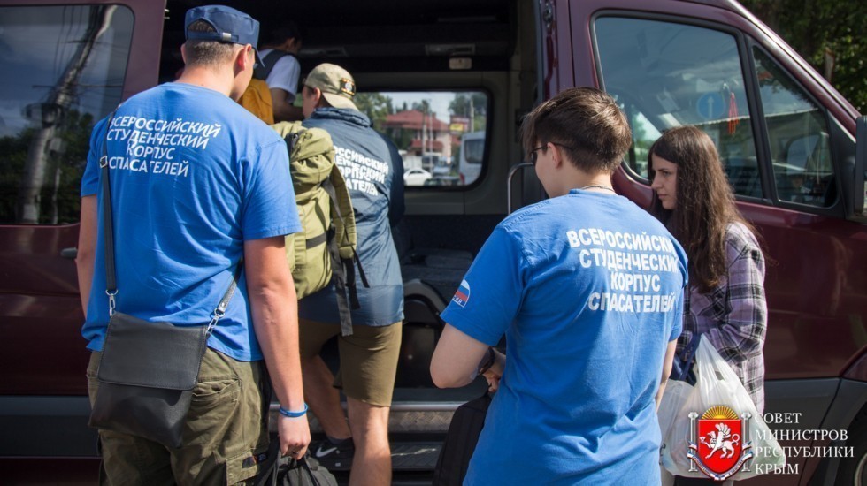 Более 200 крымских добровольцев сегодня помогают устранять последствия наводнения в Ялте