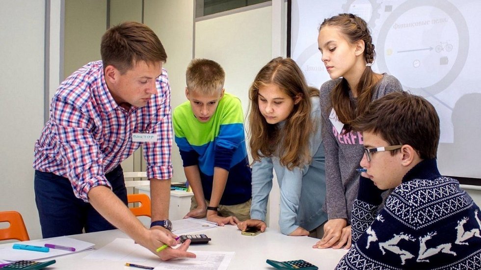 Крымские учителя смогут бесплатно пройти курс по обучению школьников финансовой грамотности – Ирина Кивико
