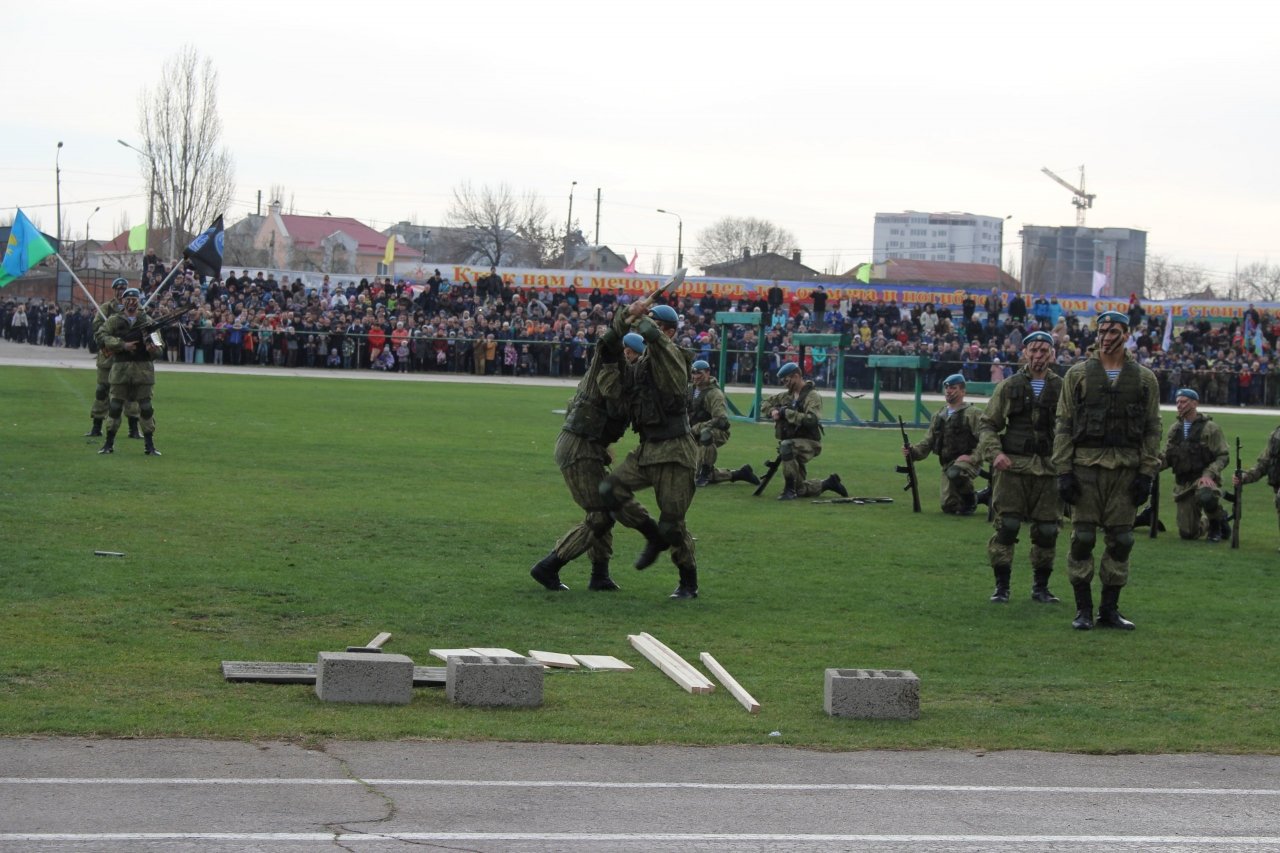 Фото торжественного открытия десантного батальона в Феодосии #5940