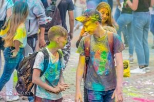 Фестиваль красок в Феодосии, май 2018 #11231