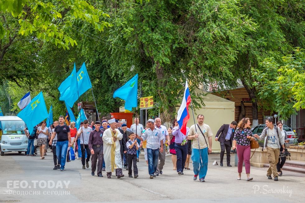 В Феодосии почтили память жертв депортации крымских татар #10861
