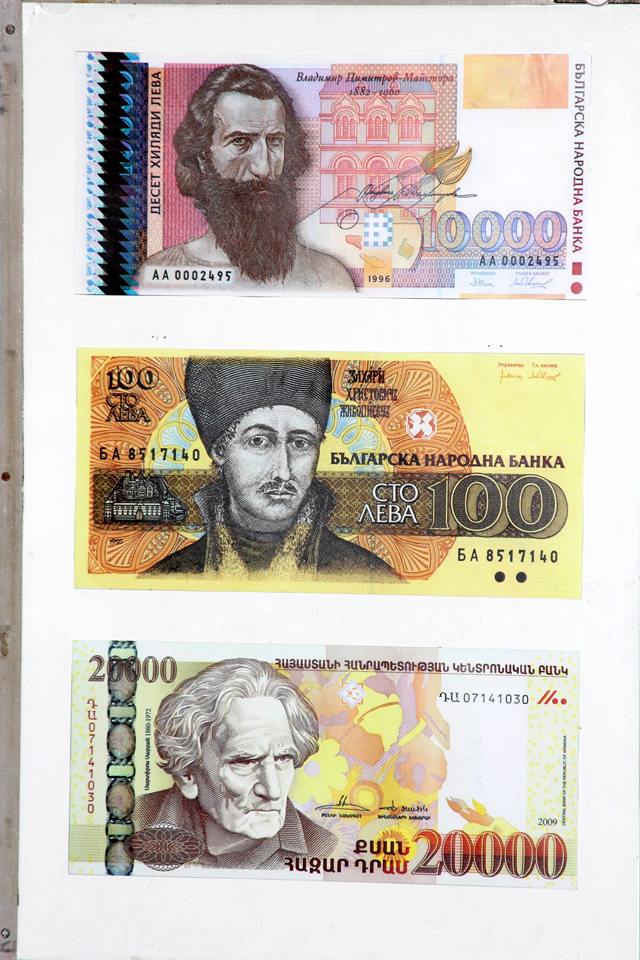 Фото выставки «Художники & банкноты» в Феодосии #697