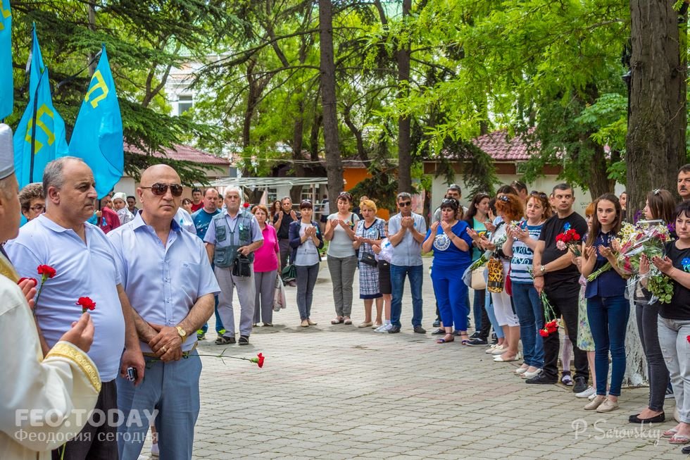 В Феодосии почтили память жертв депортации крымских татар #10873