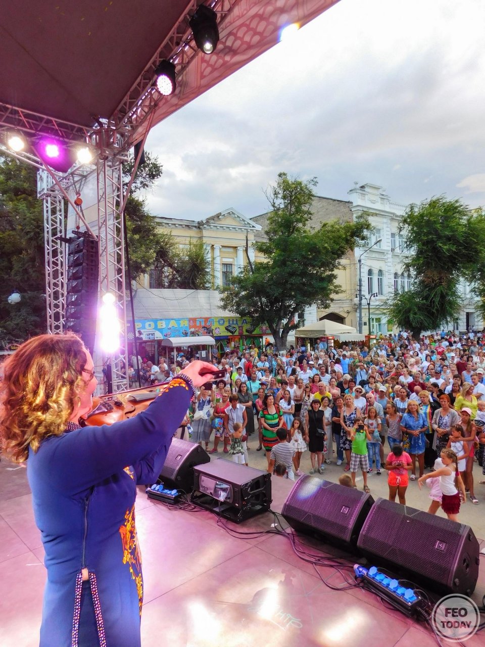 Фото концерта на День города 2017 и юбилей Айвазовского в Феодосии #2131