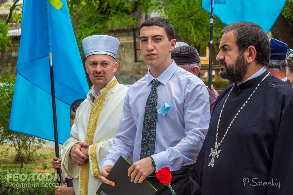 В Феодосии почтили память жертв депортации крымских татар #10868