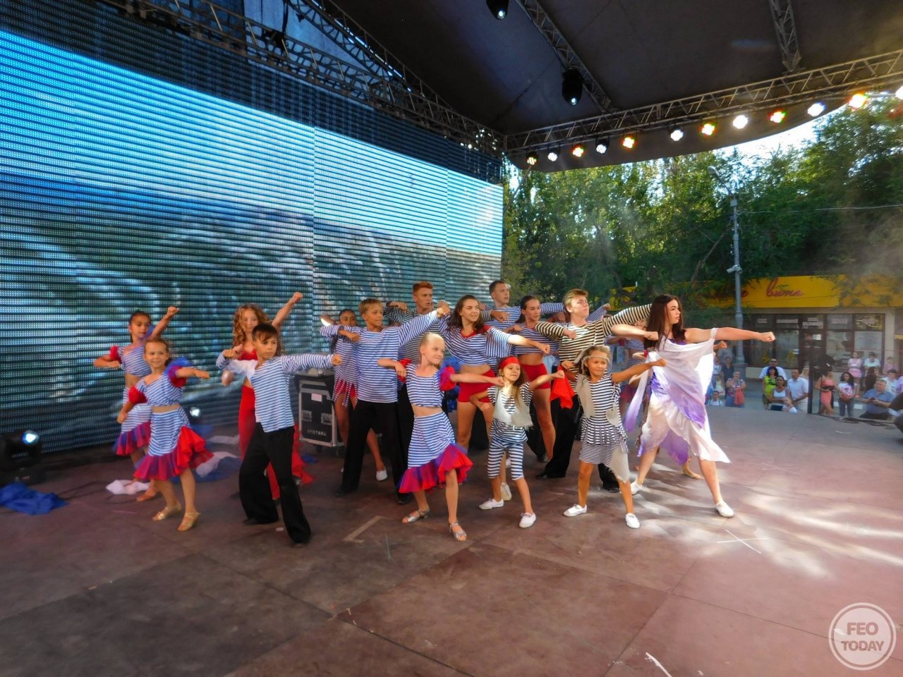 Фото концерта на День города 2017 и юбилей Айвазовского в Феодосии #2087