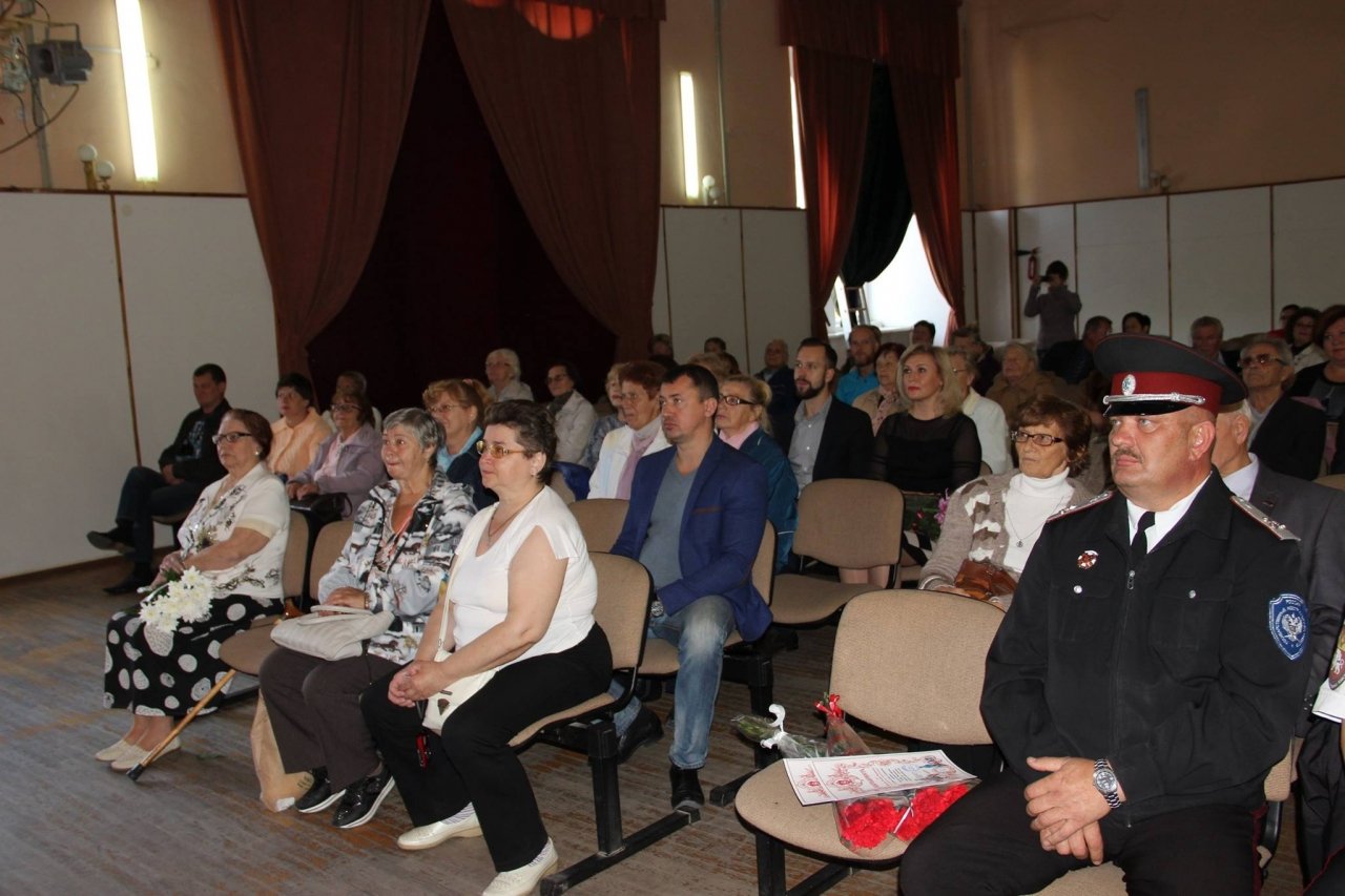 Фото концерта хорового коллектива «Красная гвоздика» в Феодосии #5328