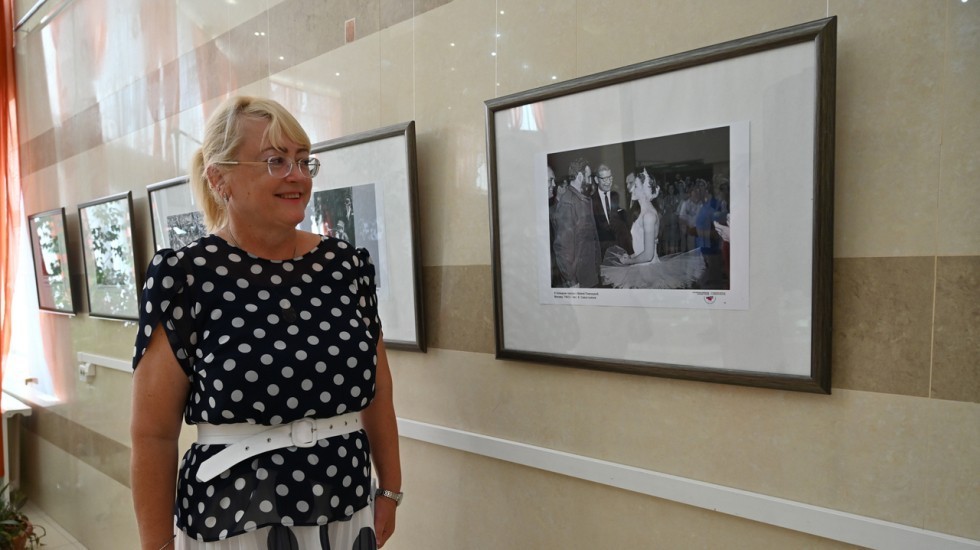 Ирина Кивико открыла фотовыставки, посвященные 95-летию Фиделя Кастро