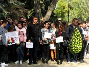 Феодосийцы почтили память жертв трагедии в керчи #14345