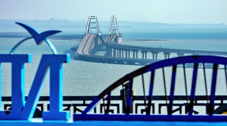 Движение автотранспорта по Крымскому мосту снова остановят 21 декабря для ремонта