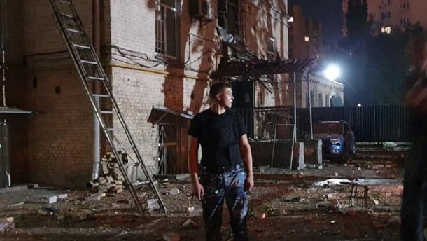 Мощный взрыв в центре Киева: разрушены три гаража, повреждена газовая труба