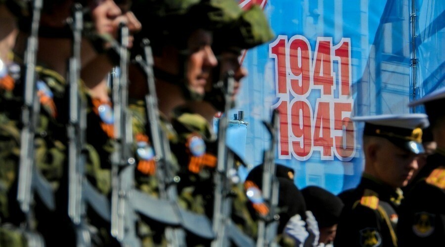 Боевая техника пройдет по улицам городов Крыма в честь Дня Победы