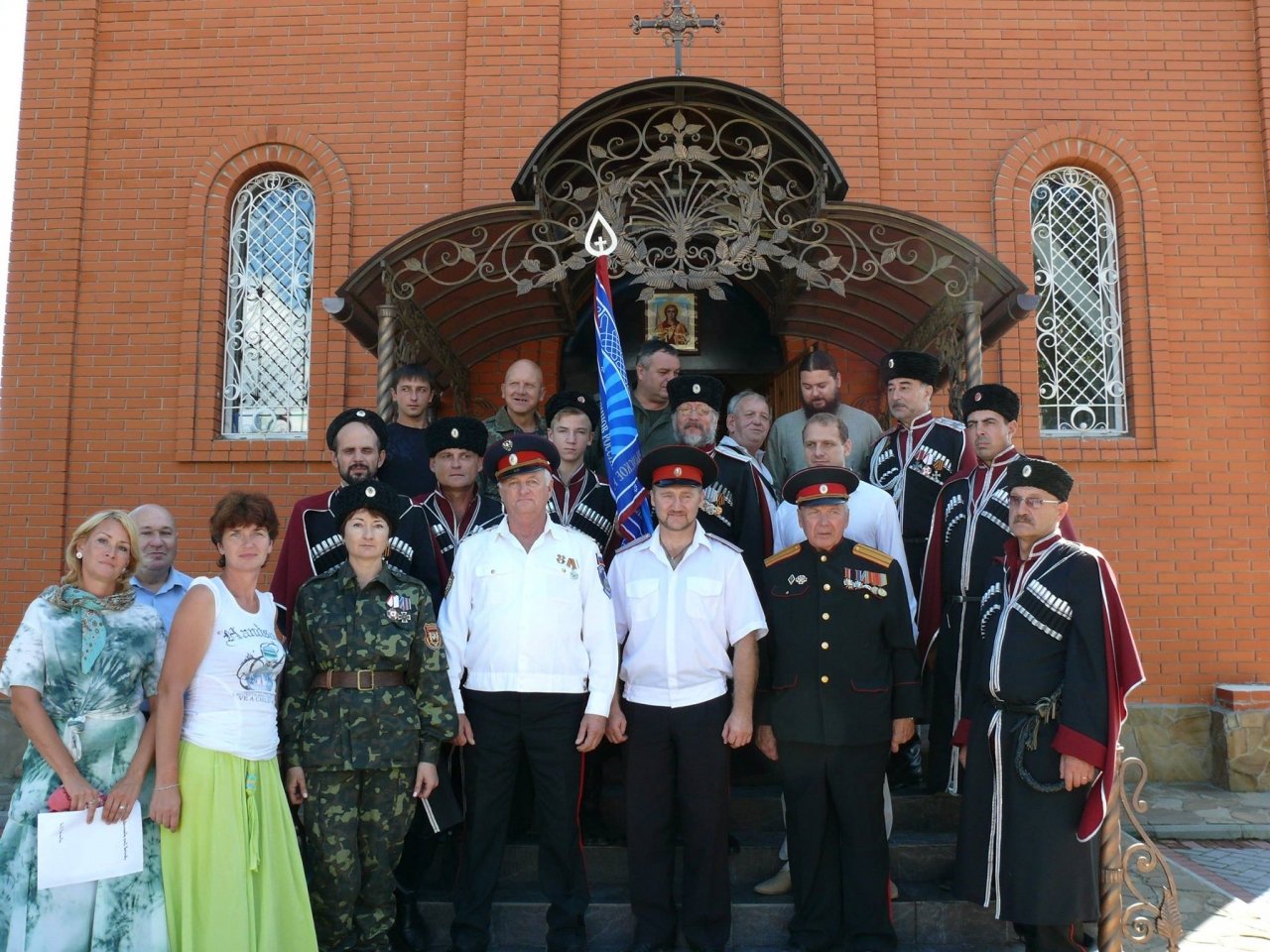 Фото принятия присяги казаками Феодосии в храме Архистратига Михаила #4305