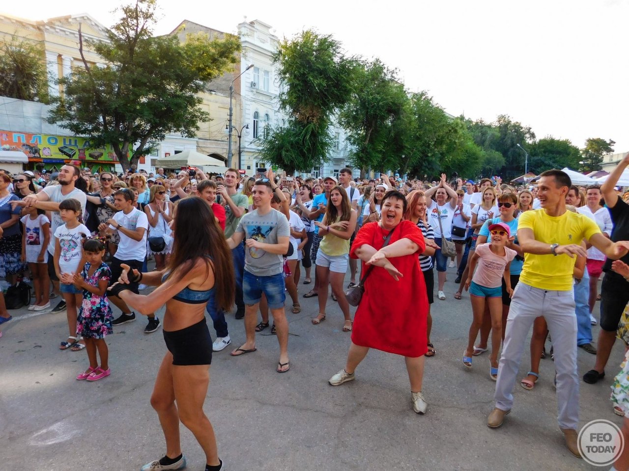 Фото концерта на День города 2017 и юбилей Айвазовского в Феодосии #2095