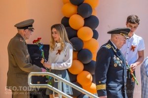 Феодосийский политех поздравил ветеранов с Победой #9674