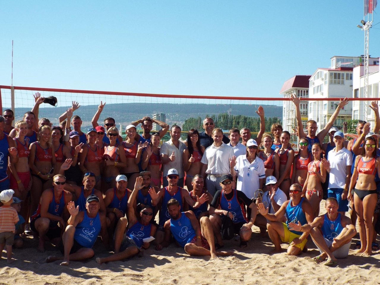 В Феодосии прошел открытый Кубок по пляжному волейболу