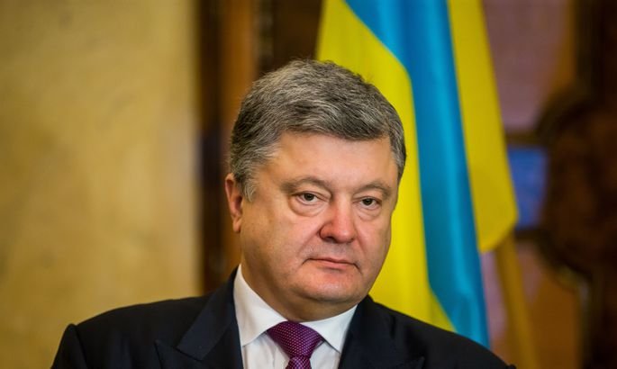 Политолог объяснил, почему Порошенко пригрозил России украинской авиацией