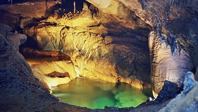 Крымские пещеры вошли в тройку лучших для спелеотуризма в России