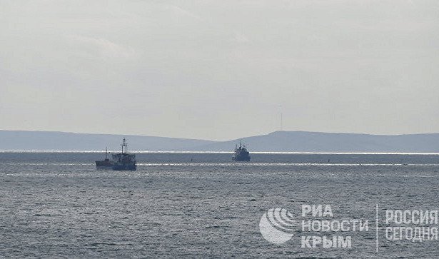 Эксперт рассказал о нелегальной перевалке грузов недалеко от берегов Крыма