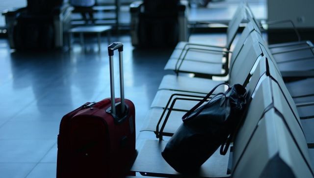 Крали из багажа: сотрудники аэропорта обчистили пассажиров на миллион