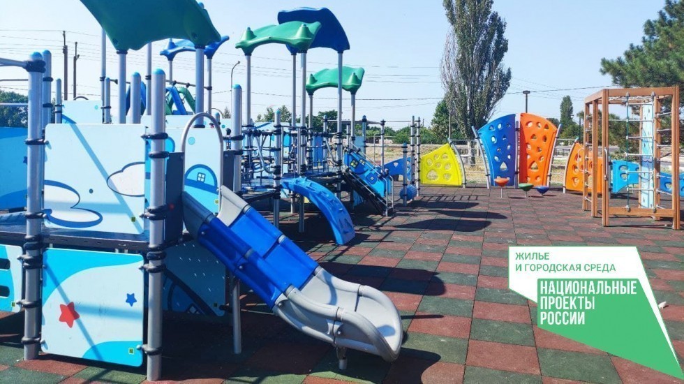 Жители с. Ишунь Красноперекопского района пользуются новой детской игровой площадкой